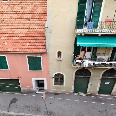 Una Stanza In Un Appartamento ジェノヴァ エクステリア 写真